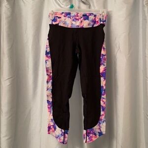NWOT CALVIN KLEIN CROPPED LEGGINGS